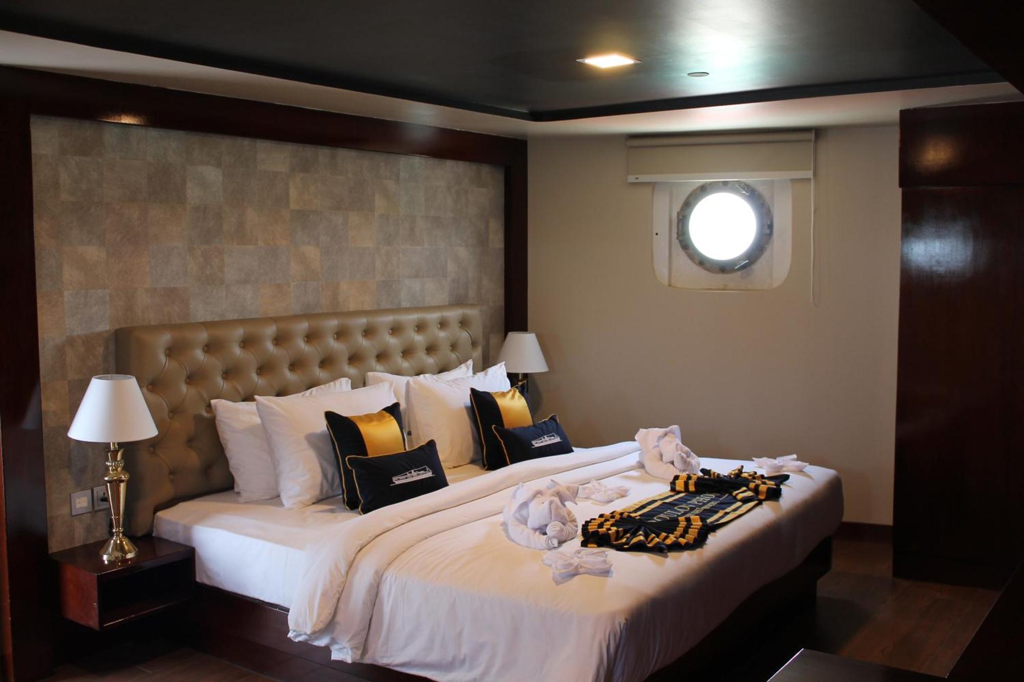 Doulos Phos The Ship Hotel لاغويْ الغرفة الصورة
